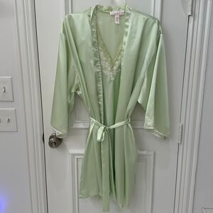 Oscar de la Renta Pink Label Light Green Gown and Robe with Lace Trim